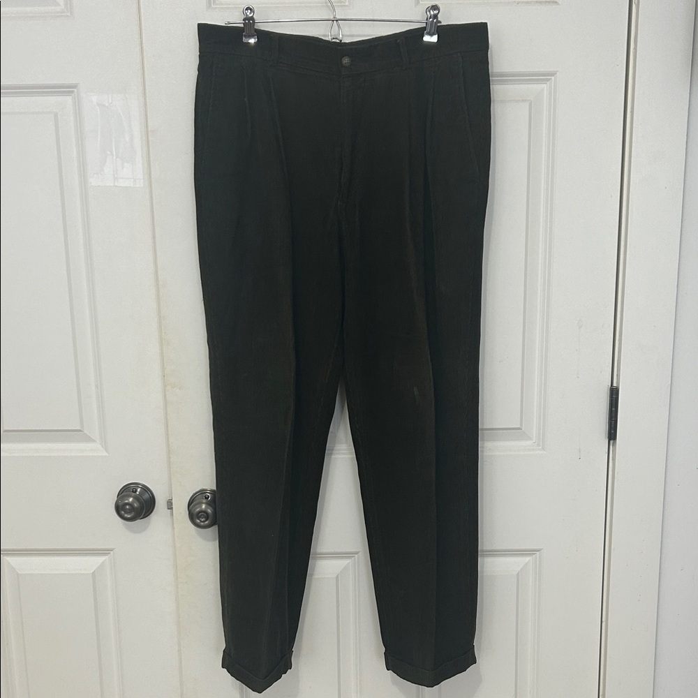 Claiborne Men's Dress Pants size 3630 Olive green super soft